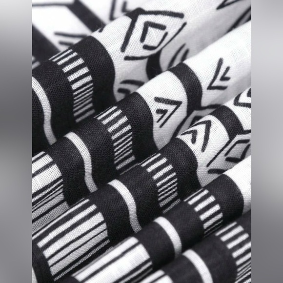 Black and White Patterned Women's Kimino - Picture 6 of 9